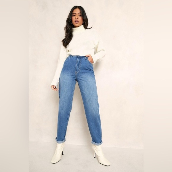 Boohoo Mid Wash Classic Mom Jeans - Picture 1 of 9